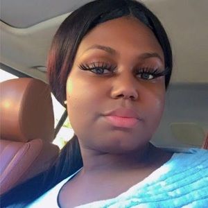 Meet your Posher, Dallas jelisa